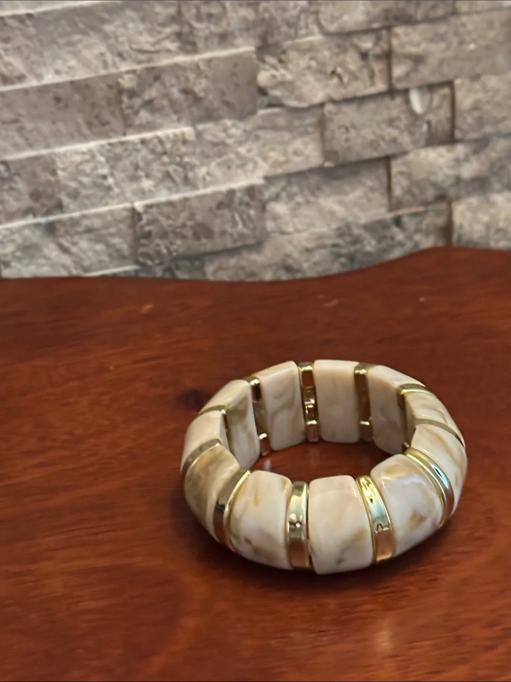 Fashion Jewelry Cream and Gold Stretch Bracelet